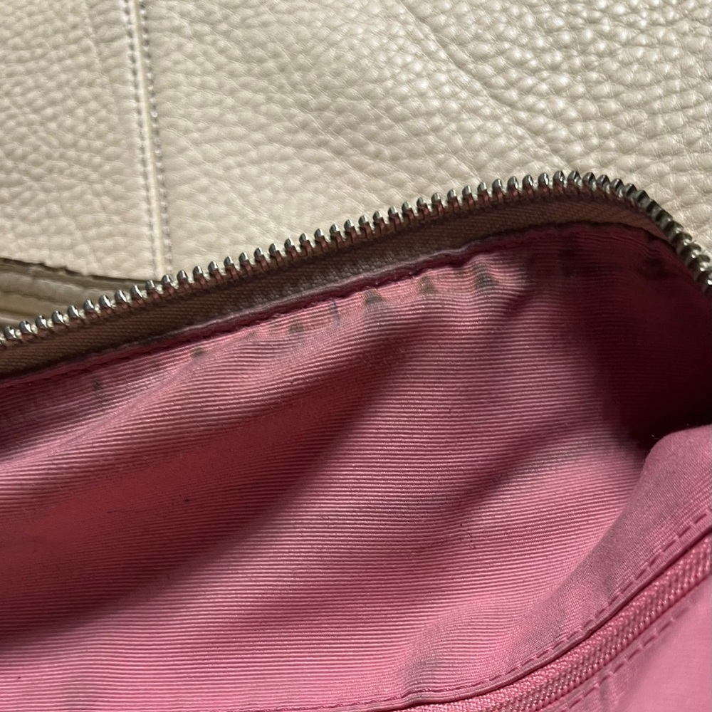 Coach Cream Leather Shoulder Bag - Picture 8 of 16